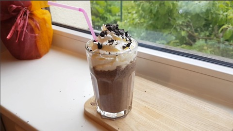 How to make an Oreo milkshake