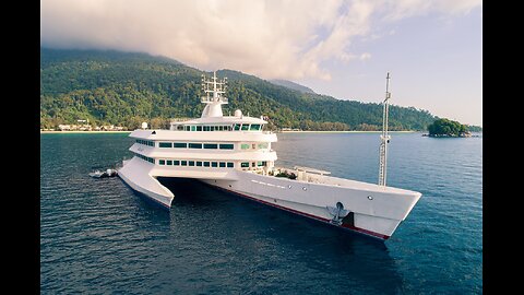 Raffles Yacht's Asean Lady: A Luxurious Yachting Experience 🚢💫