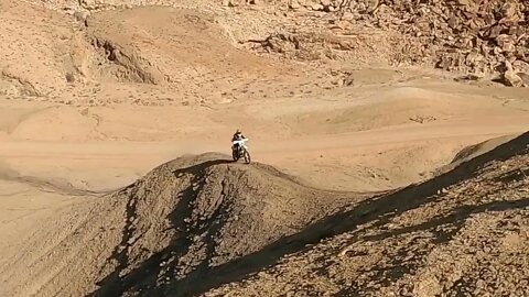 Super 8 Singletrack - Working our way to the Dunes!