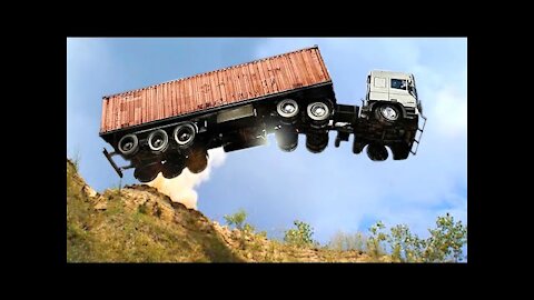 Top 10 Extreme Dangerous Idiots Truck Fails Compilation 2021