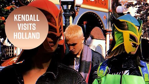Kendall & the Hadids go incognito at Dutch theme park