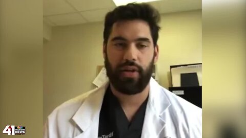 Chiefs lineman, doctor stays in shape while battling COVID-19