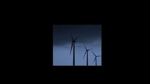 Watch Giant Wind Turbine Changing Direction In Full Speed