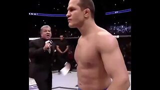 Cain Velasquez vs Junior Dos Santos octagon staredown