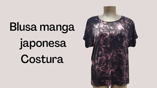 Blusa com manga japonesa simplificada. Costura