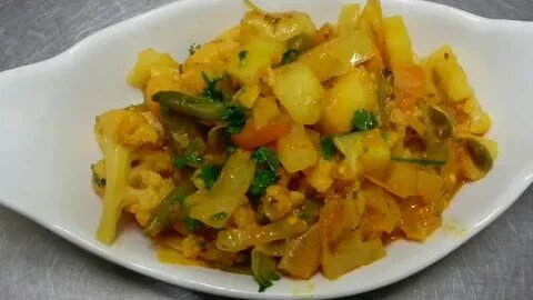 Mix Vegetable Dry [Indian Bengali Style Receipe] by Hindustani Khana