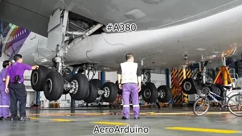 How Jumbo #Airbus #A380 Landing Gears Are Tested #Aviation #Avgeeks #AeroArduino