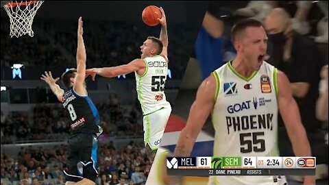 A ferocious dunk on Matthew Dellavedova led to a scuffle in Australia's NBL