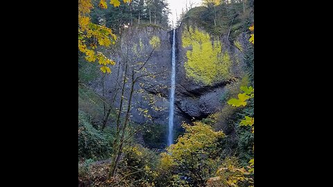 Travel Adventure Oregon - From the River Below to Heart Pumping Heights