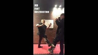 JEET KUNE DO FOOT OBSTRUCTION AGAINST A FRONT KICK