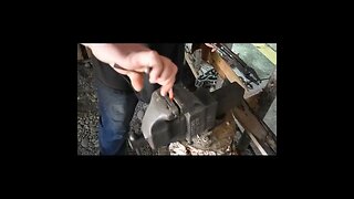 forging 2 different types of wall hook #blacksmithing