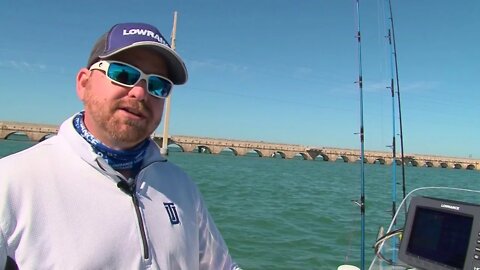 MidWest Outdoors TV Show #1569 - TOTW on the Lowrance Auto Outboard Pilot.
