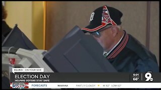 Poll workers take precautions to stay safe of COVID-19 on Election Day