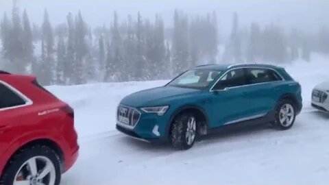 Collection of Audi E-tron in winter in Sweden also with the virtual mirrors [4k 60p]