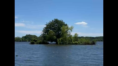 A calm moment on Lake Pymatuning