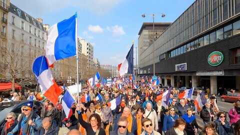 Manifestation contre le pass vaccinal place du 18 juin 1940 à Paris le 05/03/2022 - Vidéo 3