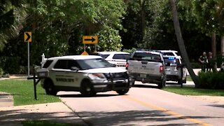 27 migrants detained after boat washes up in Jupiter Island