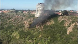 Small aircraft crashes in Port Elizabeth (2Yb)