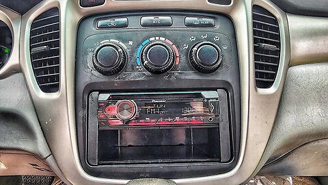 How to install a new car stereo in a 2006 Toyota Highlander