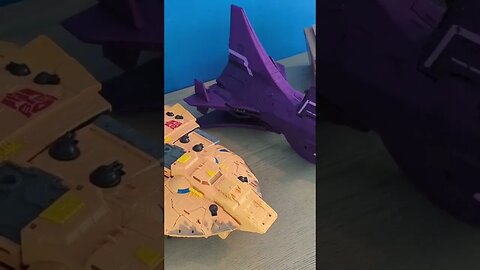 Decepticon Nemesis vs Autobot Ark Comparison