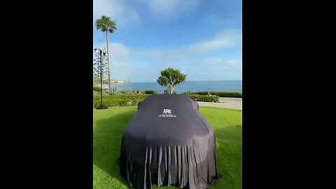 wow😮Rolls-royce.. in Red colour... IT'S LUXURIOUS car #Rolls-royce#youtube#viral#luxuriouslife_styl