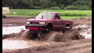 CarWarz TV - S5E10 - Tonka's Playground Mud Bog 2015