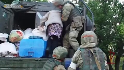 ‼️🇷🇺 Росгвардейцы под минометным огнем украинских националистов эвакуировали 10 мирных жителей