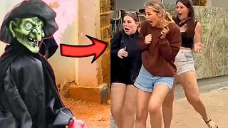 BEST Scary Human Statue Prank.!!AWESOME REACTIONS!! Bushman Scare Prank!!