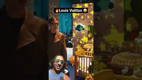 Louis Vuitton Fashion Show Funny Walk #louisvuitton #fashion #nftarttalk