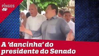 Alcolumbre é flagrado dançando em Macapá