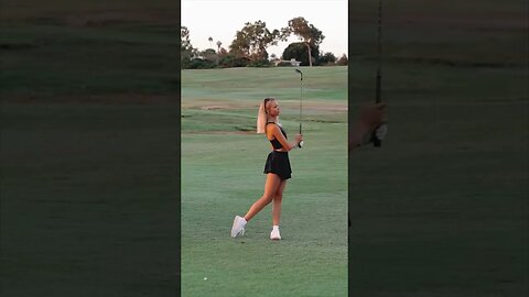 🖤#golf #golfswing #golflife #golfreels #girl #girlreels #replaye #replayethat #golfshorts #shorts