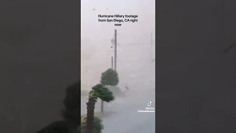 this is crazy strong winds 🌀🌪️🌩️⚡looks like a cat4 hurricane