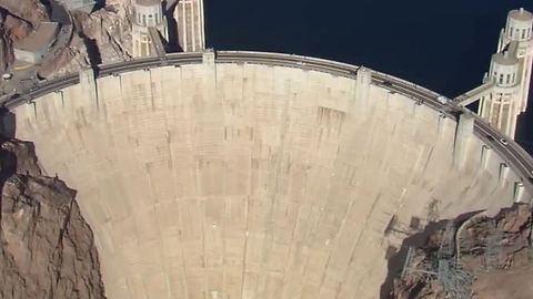 Man arrested after swimming across Hoover Dam