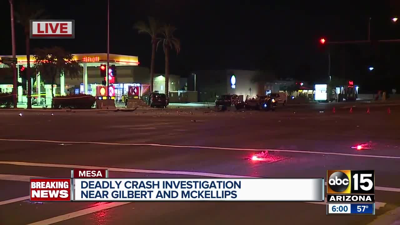 Mesa PD investigating fatal crash at Gilbert and McKellips roads