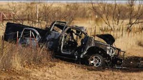 9 killed 2 injured in deadly collision on Texas highway l WNT