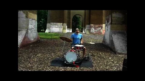 Jungle drum and bass, drum kit in the park.