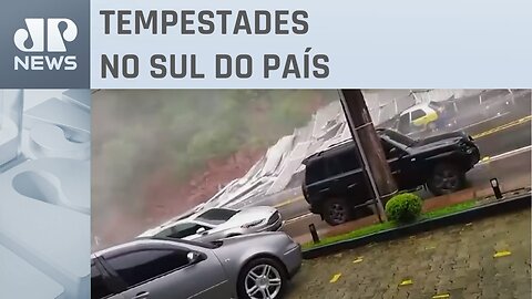 Duas mulheres morrem em Santa Catarina após carro arrastado pela água