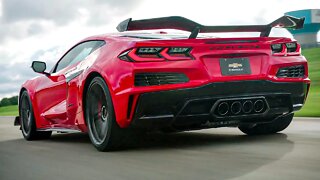 2023 Chevrolet CORVETTE Z06 – Test Drive on Racetrack