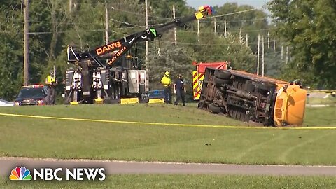 1 child killed, over 20 injured as school bus crashes on way to first day at elementary school