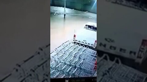 INACREDITÁVEL CARRINHO ANDA SOZINHO EM SUPERMERCADO