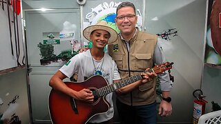 Jovem busca patrocínio e é surpreendido com desafio de compor e cantar tema da Rondônia Rural Show