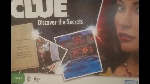 Clue: Discover the Secrets board game (2008, Parker Brothers) -- What's Inside