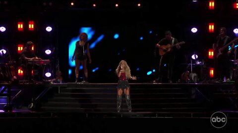 Carrie Underwood cma