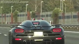 [50 fps] BRUTAL Porsche 918 Spyder on Autobahn and a Koenigsegg Agera, oen at top speed