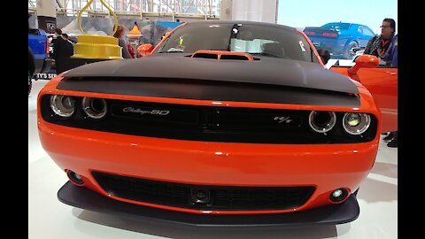 2020 Dodge Challenger Walkaround, Features & Specs