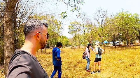 Indian siblings take foreigners to zoo in Chennai 🇮🇳