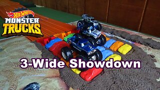 Hot Wheels Monster Trucks 3-Wide Showdown