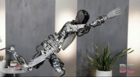 Musk’s Humanoid robot doing YOGA with impressive balance and coordination