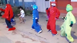 SUPER PULO NINJA NA CARRETA DA ALEGRIA TRIPLO X, DANÇANDO FOFÃO, CHAVES E BEN10, LIKE 49