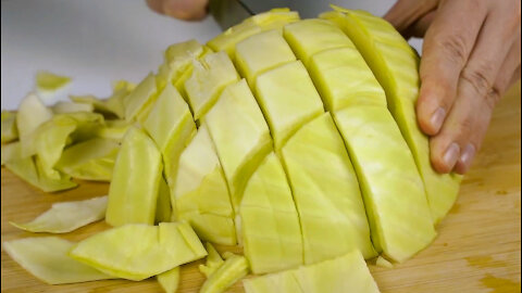 A simple and delicious baked cabbage recipe!